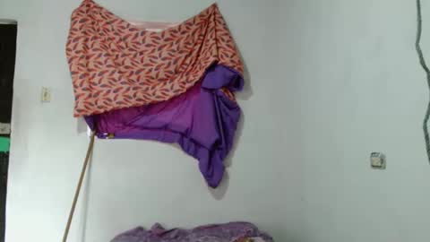 fernandez_latinblack online show from March 6, 2025, 9:53 pm