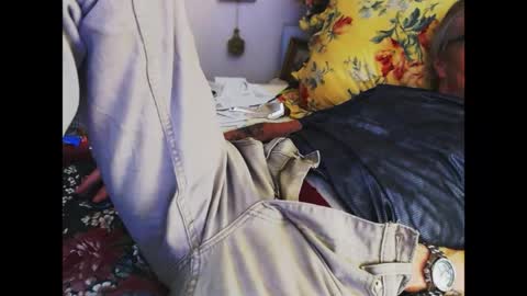 ferra_testarossa online show from April 16, 2026, 2:45 am