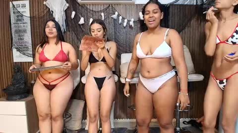 Snapshot of fetishcouples chatting on October 15, 2025, 11:21 am alice and samm online show from October 15, 2025, 11:21 am