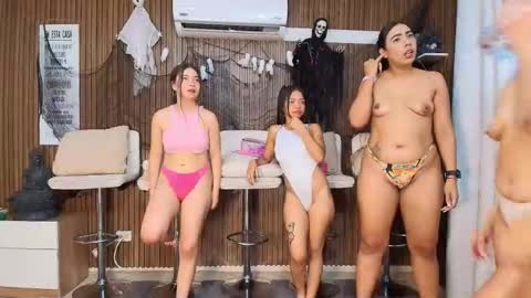 Snapshot of fetishcouples chatting on October 25, 2025, 12:07 am alice and samm online show from October 25, 2025, 12:07 am