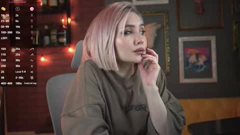 Rey online show from November 30, 2025, 4:00 pm