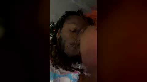 fettifinesor online show from December 17, 2025, 4:51 am