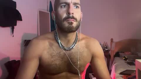 Snapshot of ffithungsucker chatting on July 21, 2026, 1:19 am Hung Spanish online show from July 21, 2026, 1:19 am