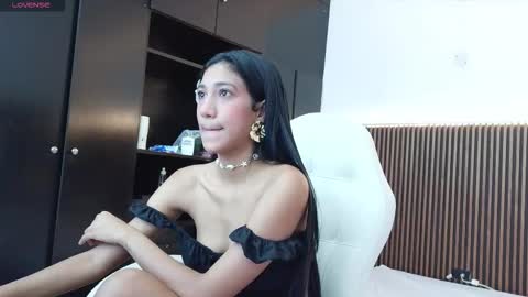 Freyja  online show from February 9, 2026, 5:17 pm