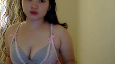 Snapshot of fhwilloughbyxx chatting on June 16, 2026, 4:37 am fhwilloughbyxx online show from June 16, 2026, 4:37 am