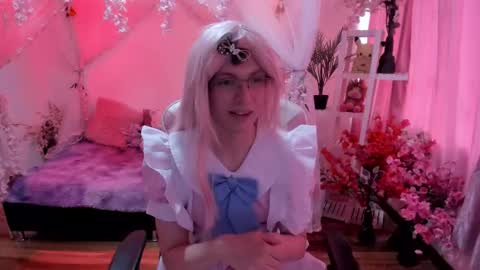 fi_cosplay online show from October 14, 2025, 8:31 pm