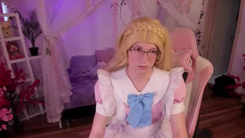 fi_cosplay online show from October 21, 2025, 8:20 pm