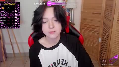 fiamoory online show from November 18, 2025, 8:08 am