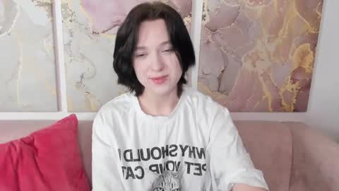 fiamoory online show from April 12, 2026, 1:21 am