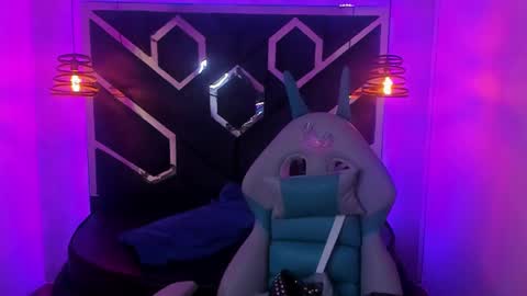   online show from January 25, 2025, 12:05 pm