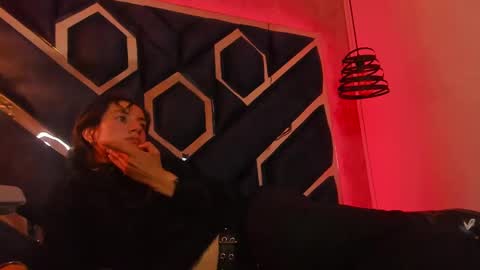   online show from January 30, 2025, 3:08 pm