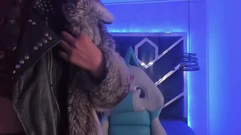   online show from March 7, 2025, 11:51 am