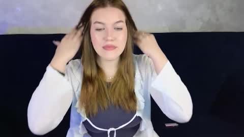 Kim  online show from October 19, 2025, 6:58 am