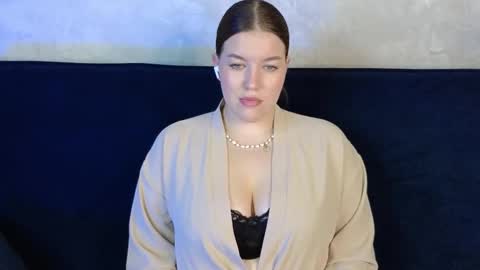 Kim  online show from October 20, 2025, 8:04 am
