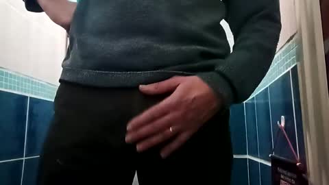 fifi010203 online show from February 24, 2025, 10:59 am