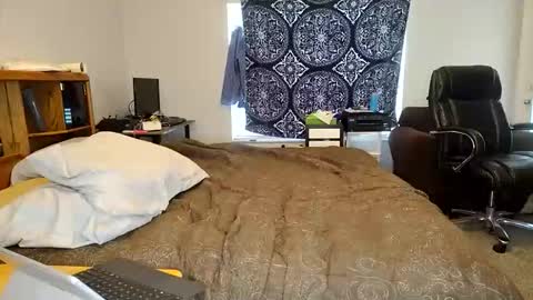 filfaonyx online show from October 9, 2025, 5:22 pm