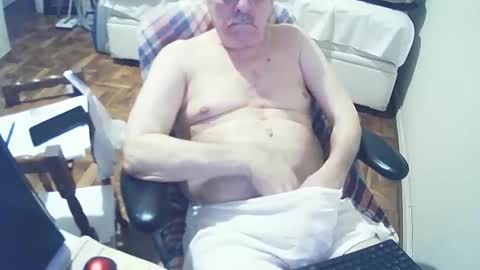 Snapshot of filhober chatting on December 8, 2024, 2:07 am filhober online show from December 8, 2024, 2:07 am