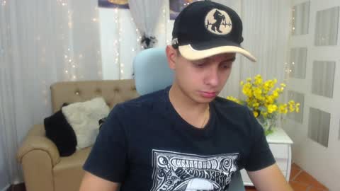 Snapshot of filipdaviex chatting on January 20, 2025, 1:11 pm Filip David online show from January 20, 2025, 1:11 pm