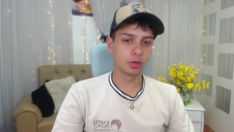 Snapshot of filipdaviex chatting on January 21, 2025, 12:29 pm Filip David online show from January 21, 2025, 12:29 pm