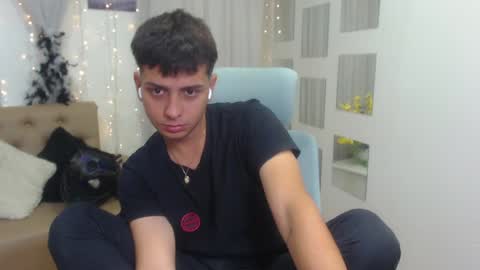 Snapshot of filipdaviex chatting on February 5, 2025, 3:20 pm Filip David online show from February 5, 2025, 3:20 pm