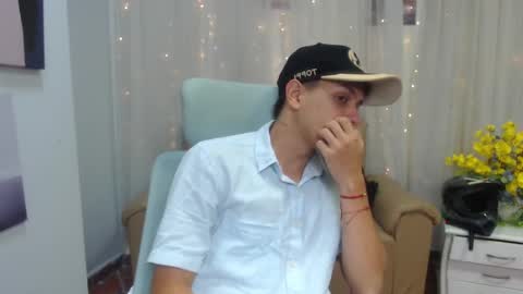 Snapshot of filipdaviex chatting on February 19, 2025, 12:33 pm Filip David online show from February 19, 2025, 12:33 pm