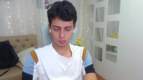 Snapshot of filipdaviex chatting on March 3, 2025, 12:27 pm Filip David online show from March 3, 2025, 12:27 pm