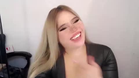  Angela  DONT FORGET TO FOLLOW AND GIVE ME APPRECIATION online show from September 14, 2025, 1:49 am