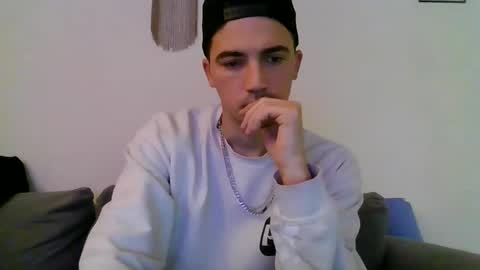 MilfnDaddy online show from December 15, 2024, 9:24 am