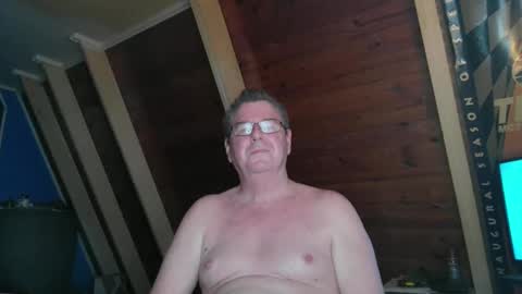 Snapshot of finderfiner chatting on November 15, 2025, 8:00 am finderfiner online show from November 15, 2025, 8:00 am