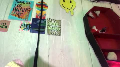 findommefoxi online show from December 18, 2024, 4:09 am