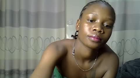 Snapshot of fine_queen12 chatting on December 29, 2024, 1:28 pm fine_queen12 online show from December 29, 2024, 1:28 pm