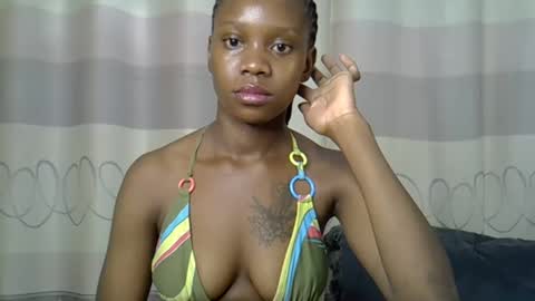 Snapshot of fine_queen12 chatting on January 18, 2025, 5:52 am fine_queen12 online show from January 18, 2025, 5:52 am