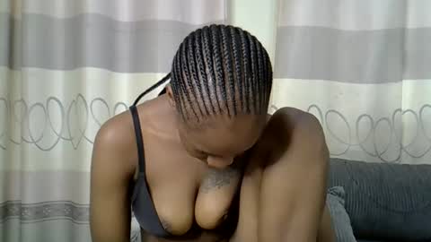 Snapshot of fine_queen12 chatting on January 20, 2025, 5:04 am fine_queen12 online show from January 20, 2025, 5:04 am