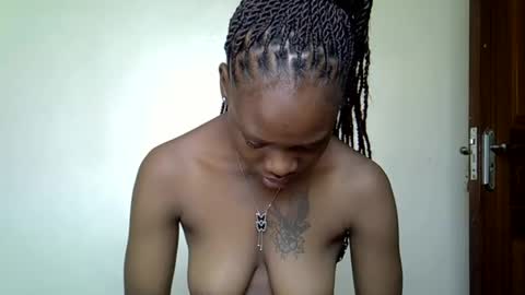 Snapshot of fine_queen12 chatting on February 20, 2025, 6:39 am fine_queen12 online show from February 20, 2025, 6:39 am