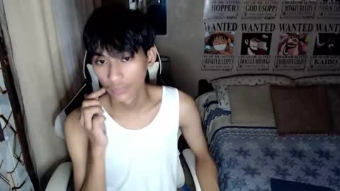 fineboii_rey18 online show from April 20, 2026, 8:17 am