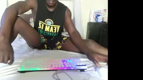 HOT AND SWEET online show from May 3, 2026, 2:23 pm