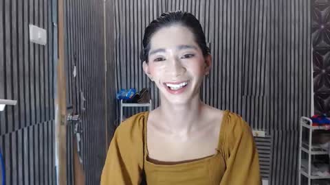 fiona908995 online show from May 16, 2026, 11:09 am