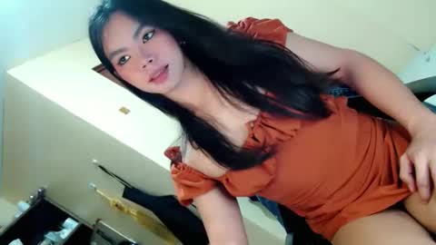 Snapshot of fionie_xxx chatting on April 28, 2026, 1:27 pm FIONA online show from April 28, 2026, 1:27 pm