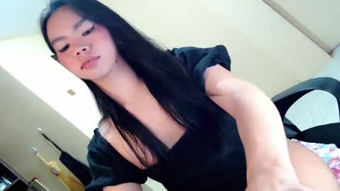 Snapshot of fionie_xxx chatting on May 1, 2026, 10:42 am FIONA online show from May 1, 2026, 10:42 am