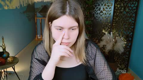 fiora online show from January 2, 2025, 5:03 am