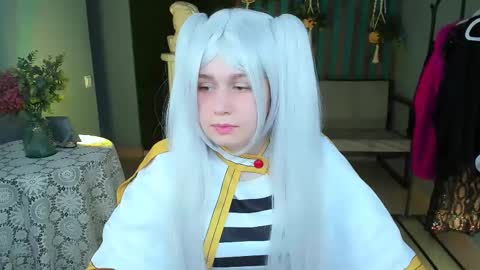 fiora online show from February 22, 2025, 11:24 am