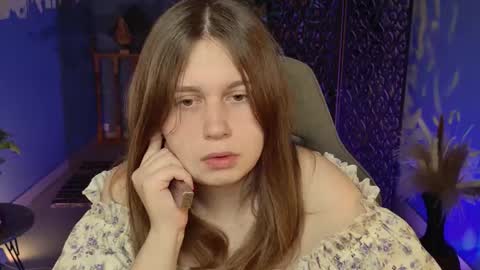 fiora online show from October 4, 2025, 6:33 am