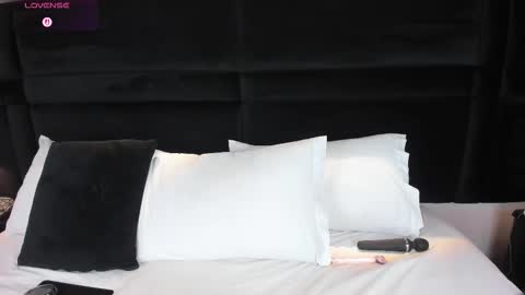 Fiorela online show from March 21, 2026, 4:50 am