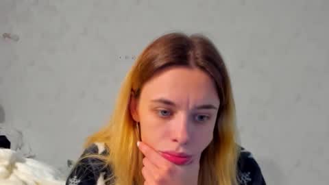 Snapshot of fire___fox1 chatting on October 17, 2025, 8:00 pm fire___fox1 online show from October 17, 2025, 8:00 pm