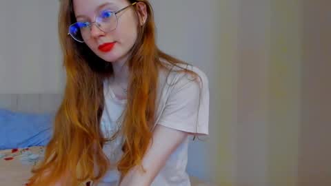 fire_luna online show from January 5, 2025, 7:38 am