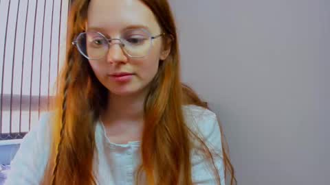 fire_luna online show from January 30, 2025, 10:08 am