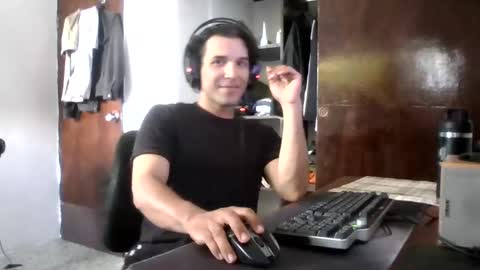 Snapshot of firefeelings chatting on December 26, 2024, 8:11 pm Ricardo online show from December 26, 2024, 8:11 pm