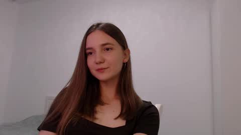 fireflies_fly_ online show from September 10, 2025, 7:14 pm