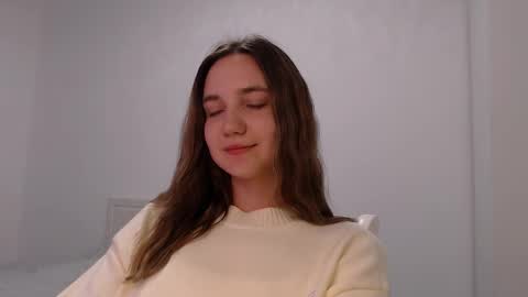 fireflies_fly_ online show from September 23, 2025, 7:17 pm