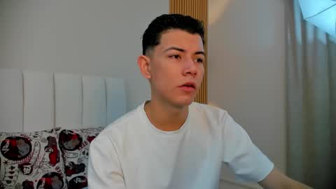 Nicolas online show from December 3, 2025, 12:47 pm